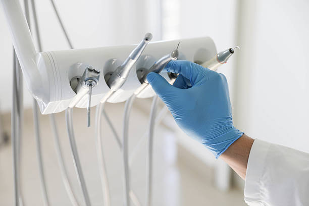 Professional Emergency Dentist technician working in Arnold, CA